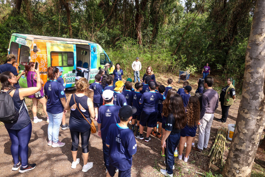 Bosque II recebe plantio de 30 mudas de árvores nativas 5 00830daa 8108 421e a1c4 023d2e9839d9 - Saiba Já News