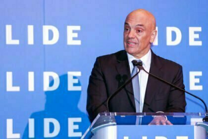 Alexandre de Moraes pelo Twitter ameaça manifestantes