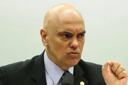 Alexandre de Moraes deu 48 para a PRF informar sobre veículos que participaram de bloqueios