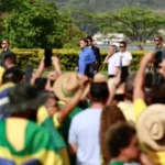 Bolsonaro quebra silêncio