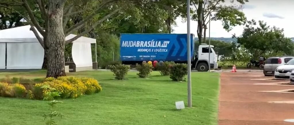 Caminhão de mudança