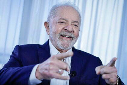 Lula do PT sobre custas do Hotel