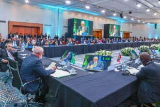 Países da região devem liderar preservação da Amazônia, diz Lula