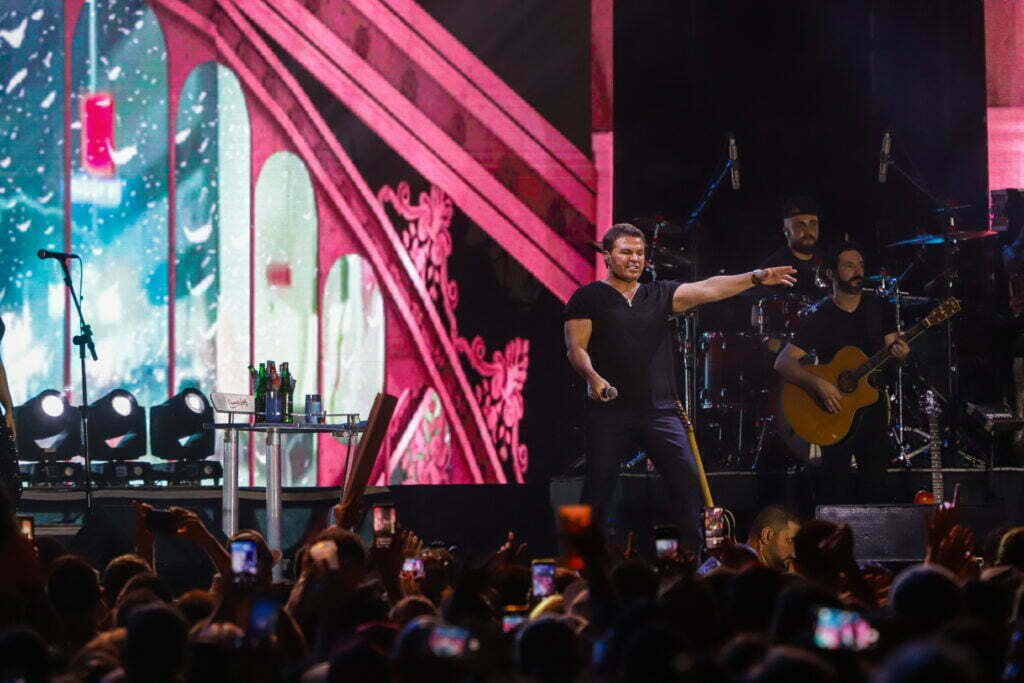 Eduardo Costa e Alemão do Forró levam multidões em shows no Litoral 5 eduardo costa foto rdziura 9713