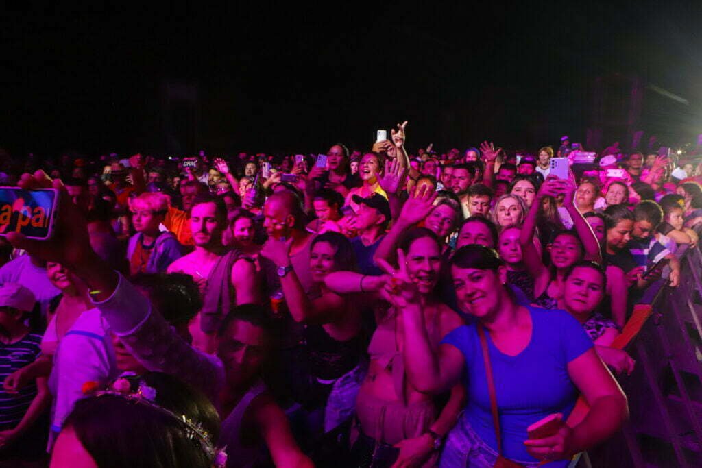 Eduardo Costa e Alemão do Forró levam multidões em shows no Litoral 4 eduardo costa foto rdziura 9822