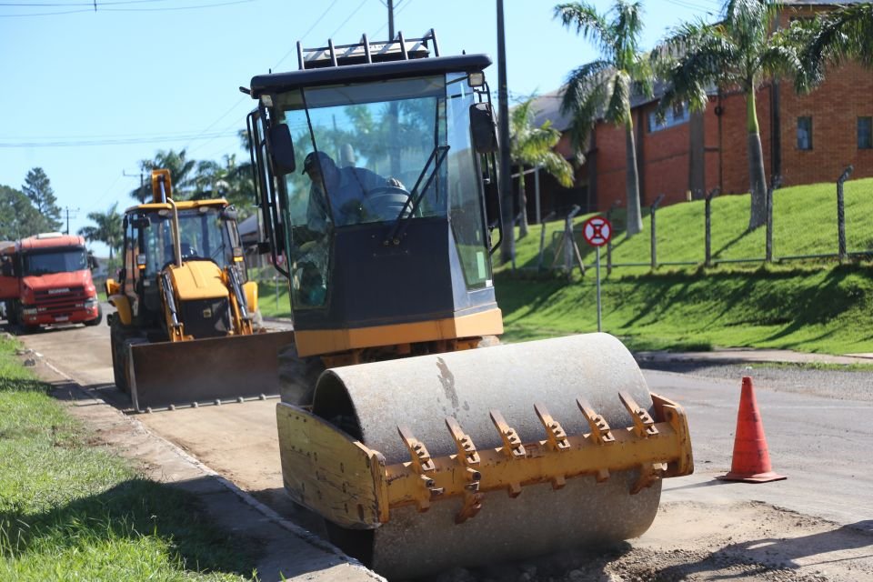 Prefeitura realiza manutenção de pavimento 2 gd 213d515a9437