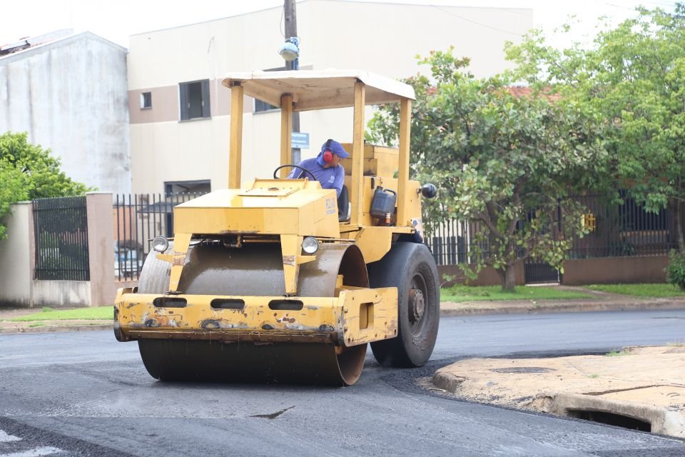 Prefeitura inicia recapeamento asfáltico em 5 bairros na região Norte 3 gd bfb0134f1b35