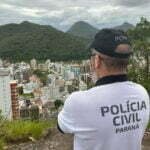 A Polícia Civil do Paraná (PCPR) solucionou 83% dos homicídios e concluiu 67% dos inquéritos policiais na primeira fase do Verão Maior Paraná, no Litoral e Costa Noroeste do Estado. Também foram presas 269 pessoas durante o período de 16 de dezembro a 20 de janeiro. 