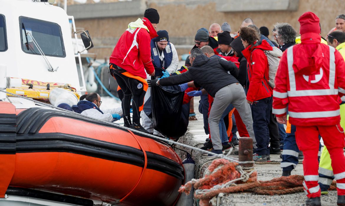 2023 02 27t115440z 1723384891 rc2njz97g6gr rtrmadp 3 europe migrants italy