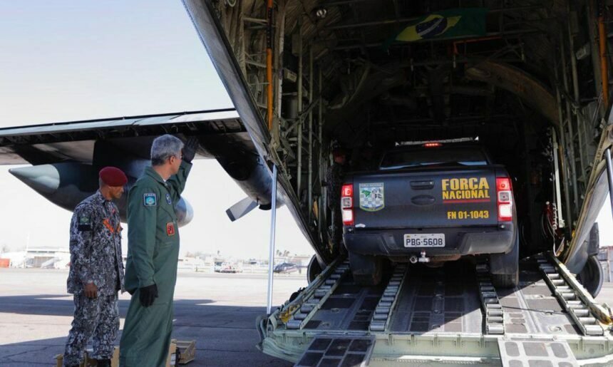 ajuda humanitária ao Chile e à Turquia