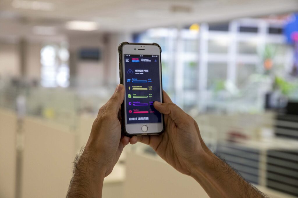 Game "Hacker Rangers" será usado por portuários do Paraná para aprender sobre cyber segurança 15 Portuários do Paraná usarão game "Hacker Rangers" para aprender sobre cyber segurança