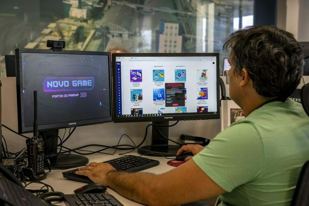 Game "Hacker Rangers" será usado por portuários do Paraná para aprender sobre cyber segurança 6 Portuários do Paraná usarão game "Hacker Rangers" para aprender sobre cyber segurança