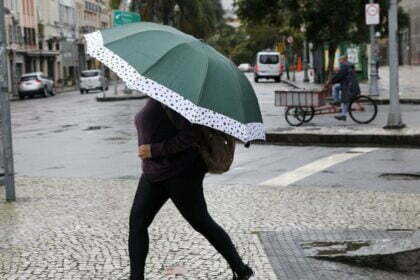 chuvas e frio