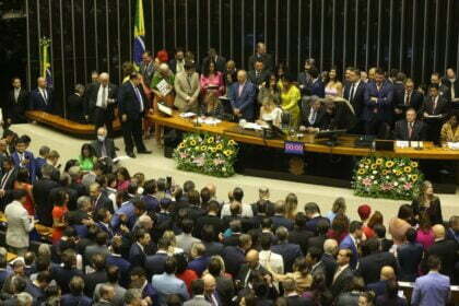 Deputados tomam posse em Brasília