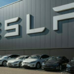 Tesla rebate falsas alegações sobre demissão de funcionários. Divulgação