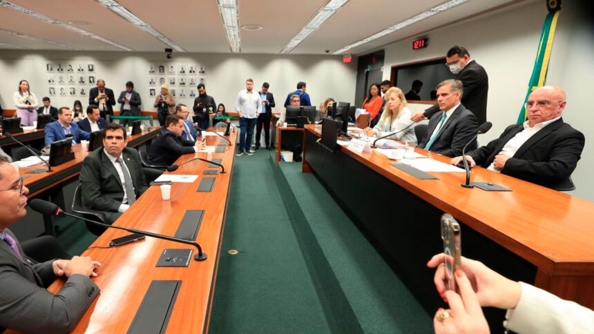 Conselho de etica da Camara abre processo contra sete deputados | Saiba Já News