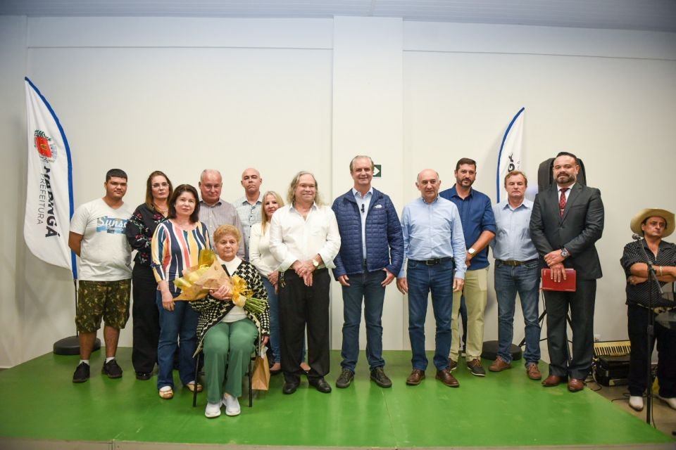 Prefeito Ulisses Maia entrega salão comunitário de Floriano 2 gd 54ee015d3372