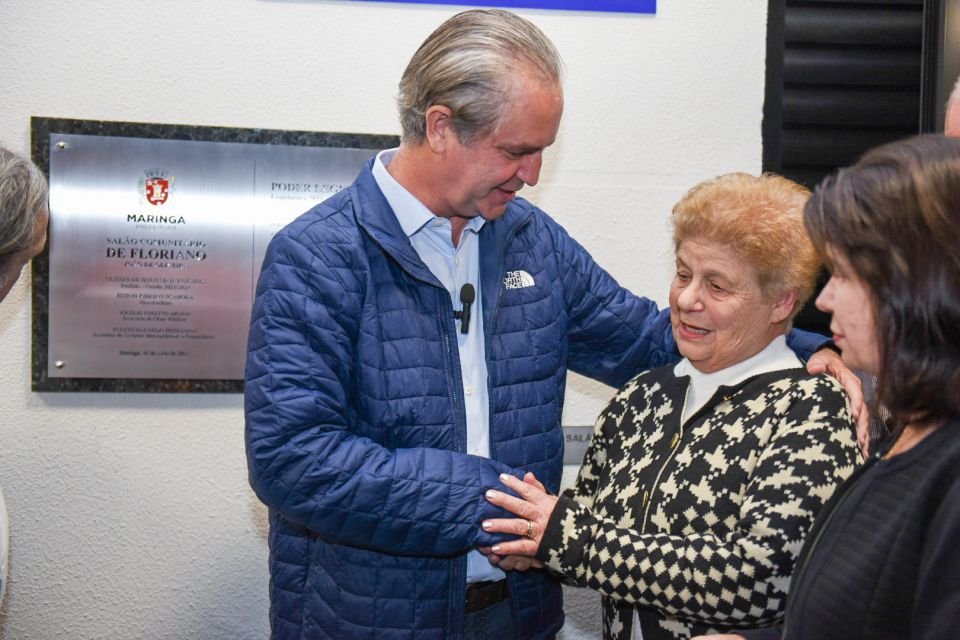 Prefeito Ulisses Maia entrega salão comunitário de Floriano 3 gd 795cf74516db