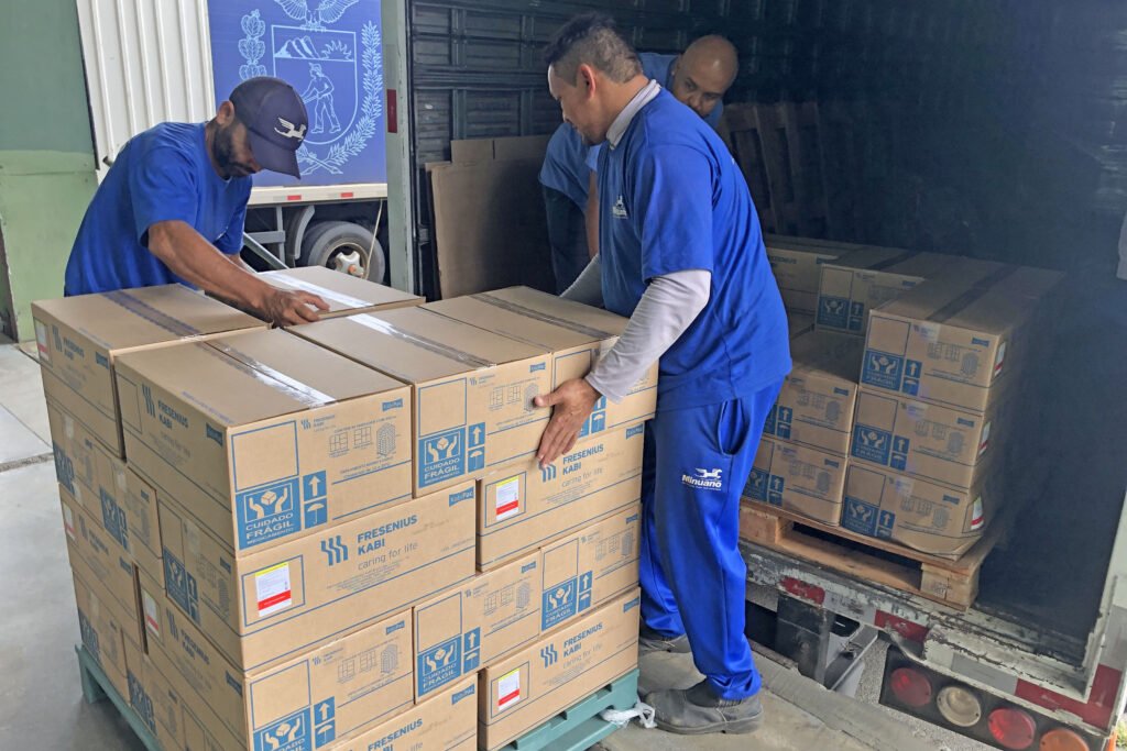 Paraná compra medicamentos emergenciais para tratar dengue e reforça apoio aos municípios 2 img 6317