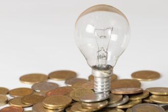 Aumento na conta de luz incentiva economia de energia e sustentabilidade