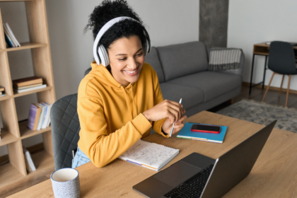 Edtech mineira lança mais de 120 cursos online e gratuitos