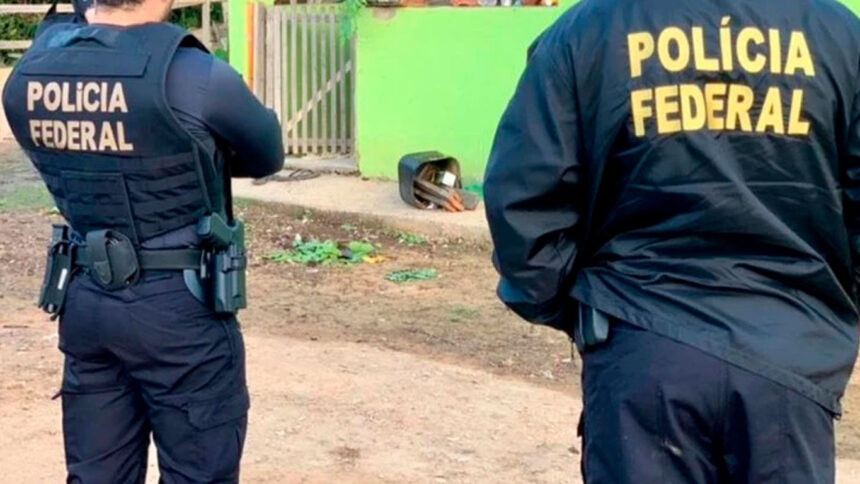 Agentes da Policia Federal cumprem mandatos na regiao leste de Minas Gerais Engenheiro Caldas e Piedade de Caratinga em Belo Horizonte e Guarulhos