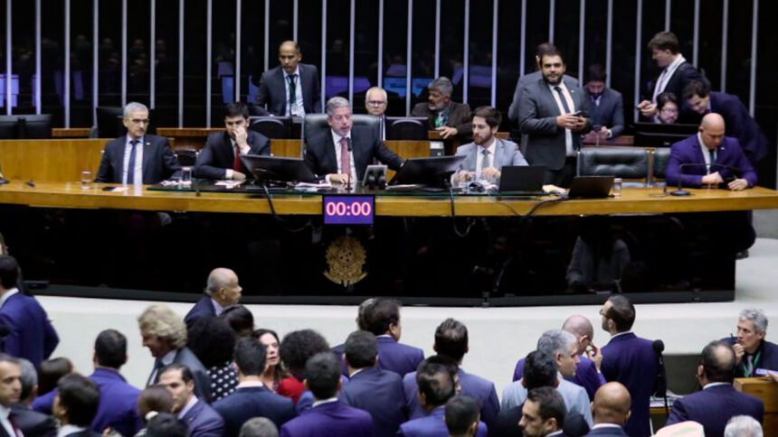 Camara dos Deputados durante a votacao da MP dos ministerios | Saiba Já News