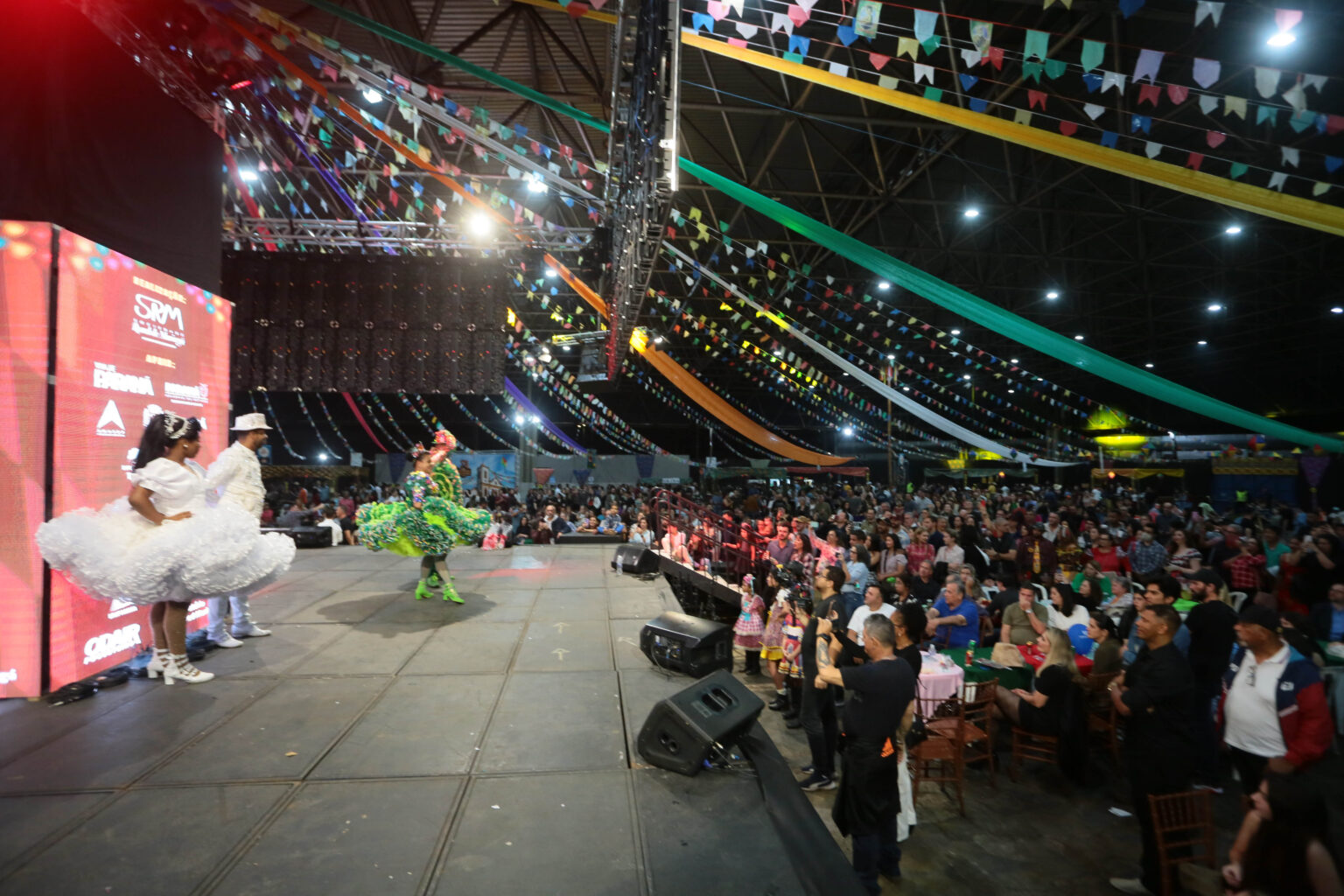 Publico Lota Pavilhao