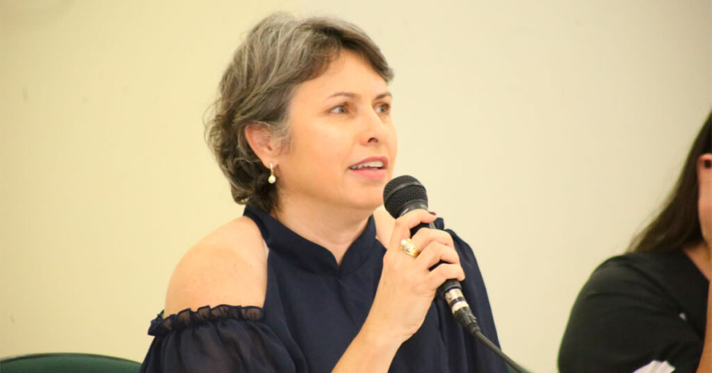 Prefeitura de Maringá realiza ações de conscientização sobre uso de álcool e drogas 2 Sandra Regina Jacovós