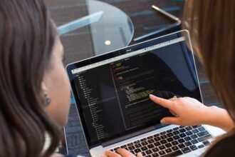 Inscrições para mil bolsas de estudo em TI são prorrogadas