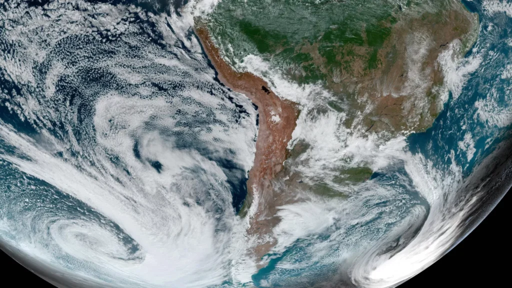 Metsul: Dois enormes e intensos Ciclones aparecem junto ao Sul da América do Sul, nesta sexta, 28 2 Ciclones se formam junto ao Sul