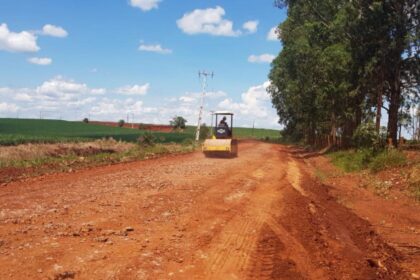 Estrada rural entre Mamborê e Luiziana