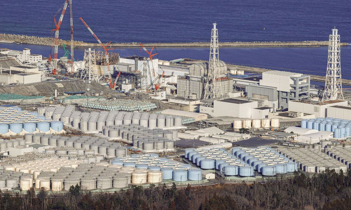 Liberação de água radioativa de Fukushima leva proibições e pânico a chineses