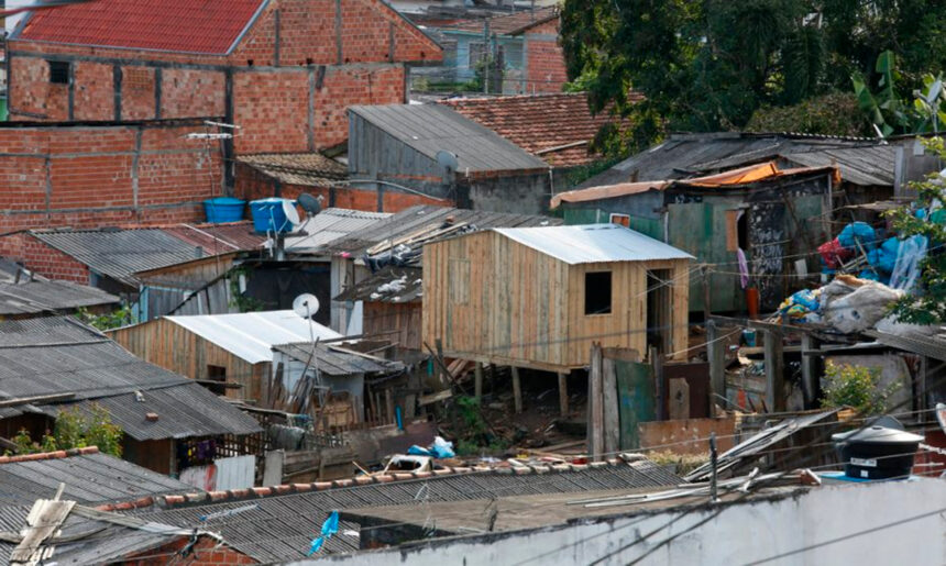 Governo envia à Assembleia projeto de lei que acelera programa de desfavelização