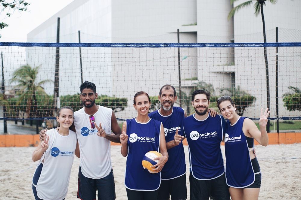 Bicampeã olímpica Sheilla Castro participa de mini torneio de vôlei em Recife 3 Mini torneio de volei 01 net - Saiba Já News