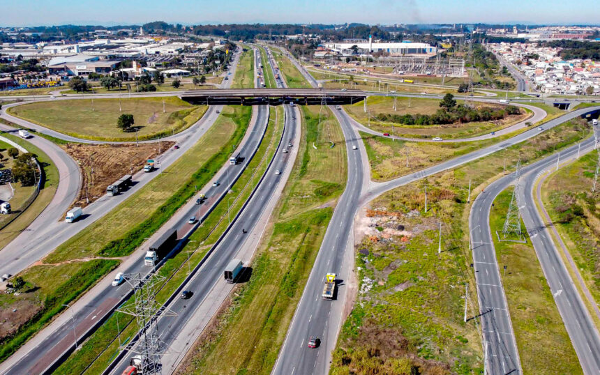 concessão em trechos das rodovias BR-277, BR-373, BR-376, BR-476, PR-418, PR-423 e PR-427.