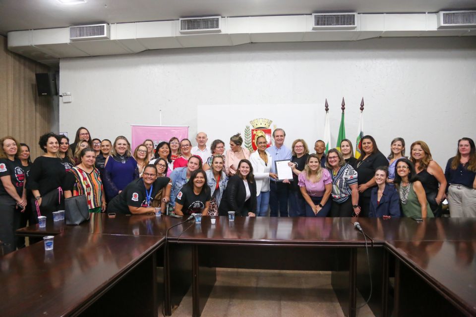 Momento histórico: Ulisses Maia cede terreno e garante primeiro passo para implantação da Casa da Mulher Brasileira em Maringá 2 Implantação da Casa da Mulher Brasileira em Maringá
