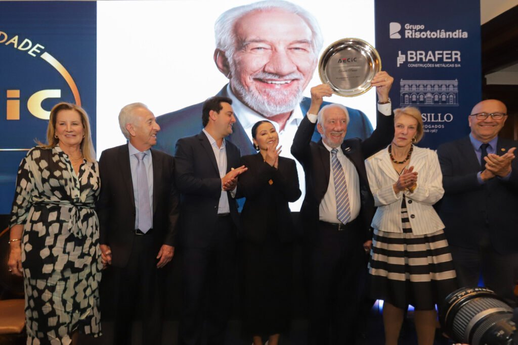 Vice-governador Darci Piana é homenageado com o título Personalidade Aecic 2023 9 homenagem aecic foto rdziura 0017 0