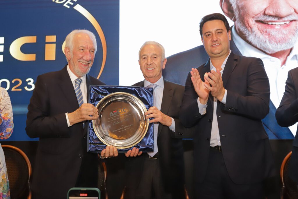 Vice-governador Darci Piana é homenageado com o título Personalidade Aecic 2023 10 homenagem aecic foto rdziura 9892 0