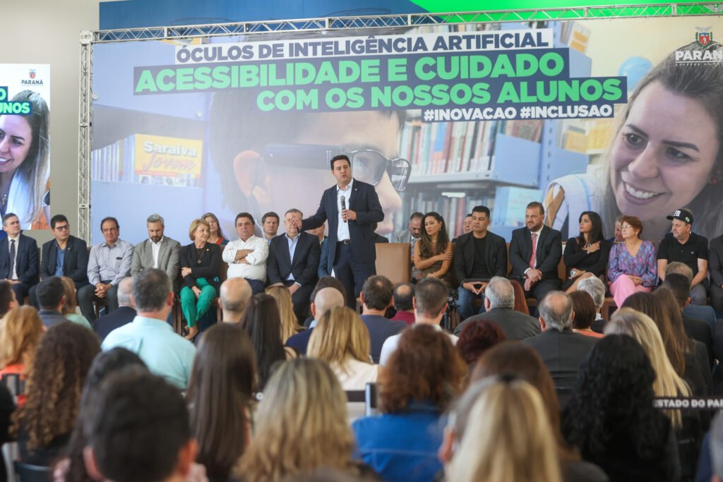 Governo do Paraná entrega óculos com inteligência artificial para apoiar alunos cegos da rede estadual 4 oculosgov 27