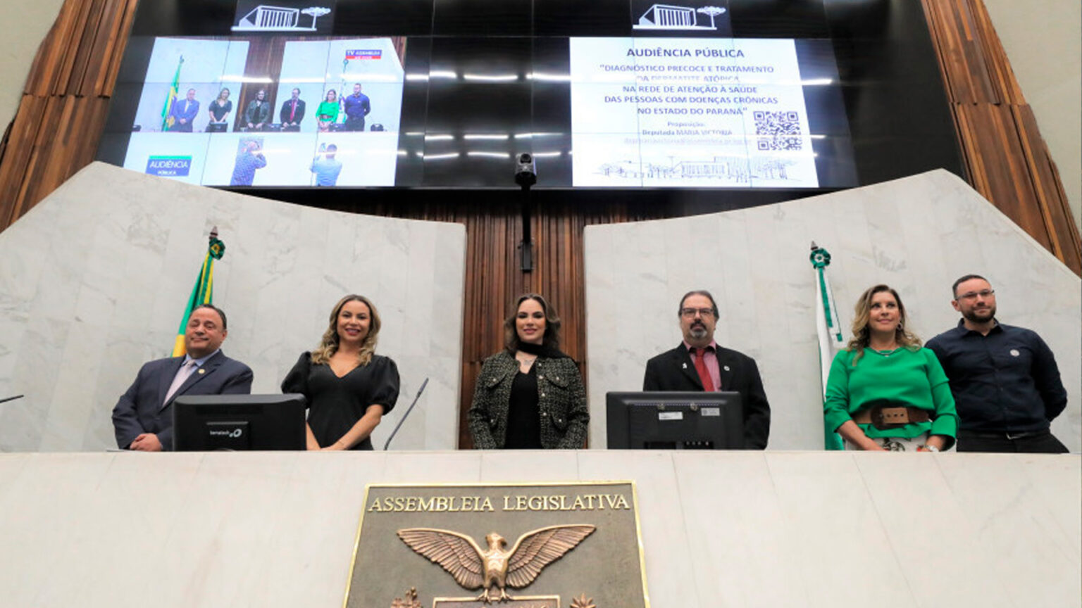 O projeto de Lei da deputada Maria Victoria coloca o Paraná como o primeiro estado da federação a estabelecer uma política pública voltada para a referida patologia. “É importante trazer este tema para a Assembleia, visto que 30% da população é afetada pela dermatite atópica.