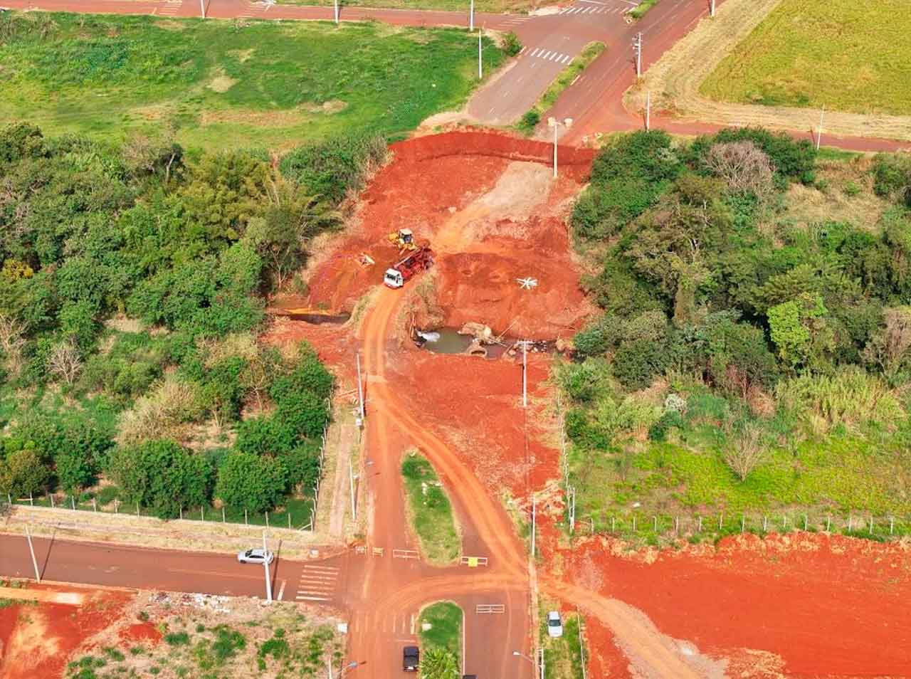 A ponte será construída sobre o Ribeirão Pinguim e ligará as avenidas Mário José de Faria Ferraz, em Maringá, e a Nova São Paulo, em Sarandi.