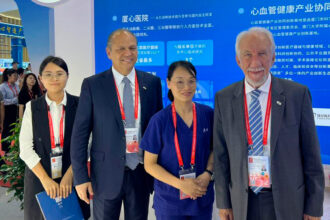 Comitiva liderada pelo vice-governador Darci Piana e pelo secretário de Indústria, Comércio e Serviços, Ricardo Barros, iniciou os trabalhos pela participação na Feira Internacional de Investimento e Comércio da China, na cidade de Xiamen, com o objetivo de estabelecer negociações bilaterais e atrair investimentos para o Estado Foto: Vice-Governadoria