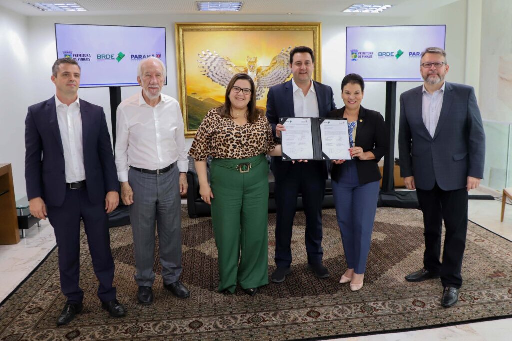 BRDE libera R$ 91,4 milhões para novos investimentos de empresas e prefeituras 3 governador brde 25 09 23 22 1