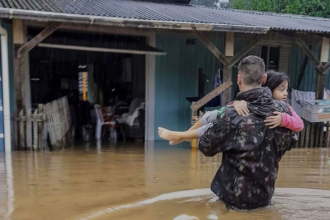 Rio Grande do Sul permanece em alerta para temporais, uma nova frente fria avança pelo Uruguai