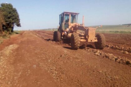 Paraná homologa conservação de estrada rural entre Mamborê e Luiziana, no Centro-Oeste