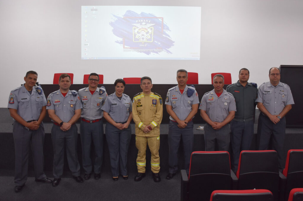 Corpo de Bombeiros do Paraná vira referência para curso de oficiais da PM de São Paulo