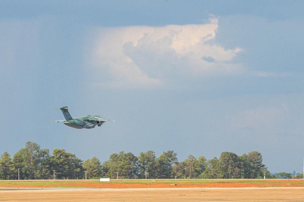 3ª aeronave da FAB decola para fazer a repatriação de brasileiros nos territórios de Israel e Palestina 9 aeronave KC-390 Millennium (Embraer)
