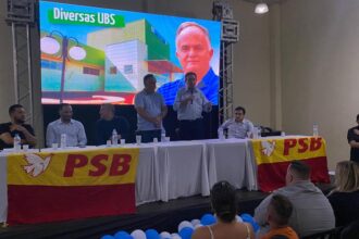 Em Sarandi, Carlos de Paula assina filiação ao PSB