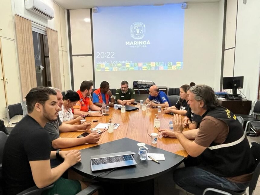 Após temporal, Prefeitura instaura Gabinete de Gestão de Crise para atender famílias afetadas e desobstruir vias